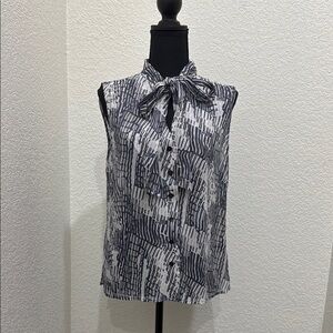Ellen Tracy Blue and Gray Sheer Sleeveless Tie Front Blouse